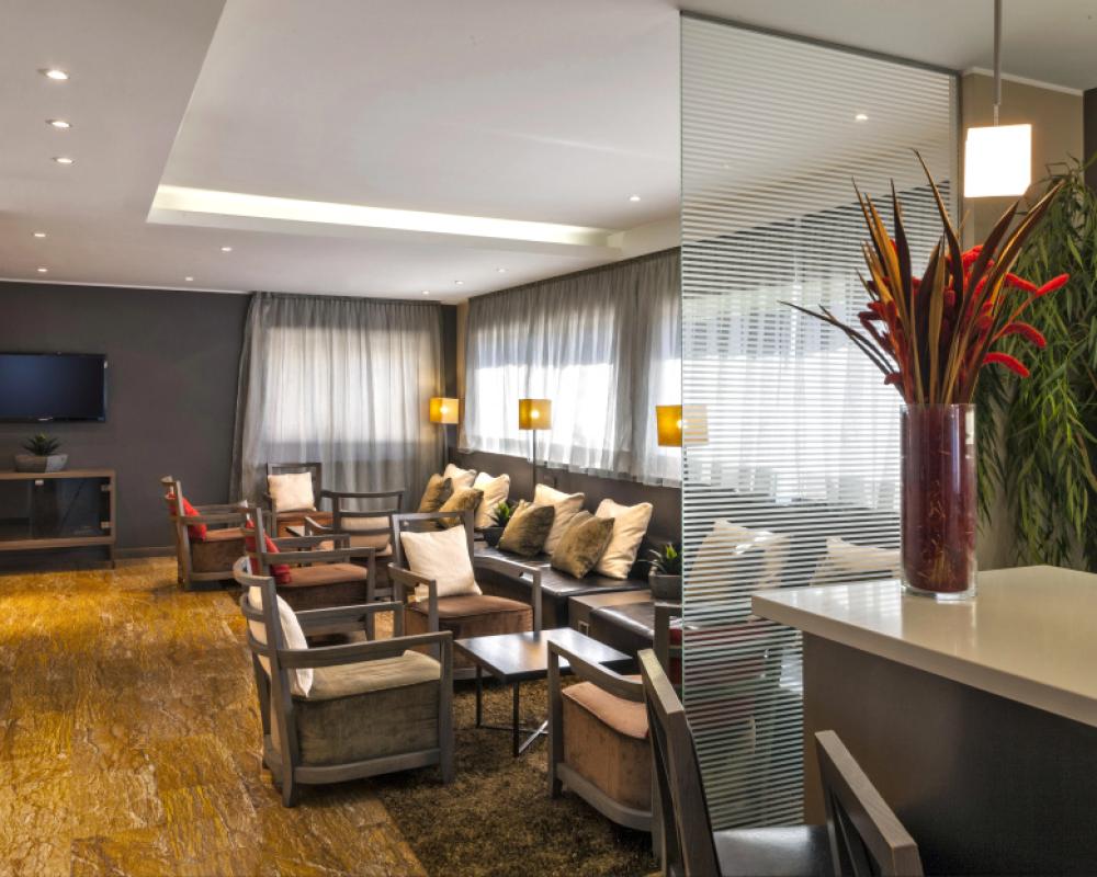 фото Living Hotel