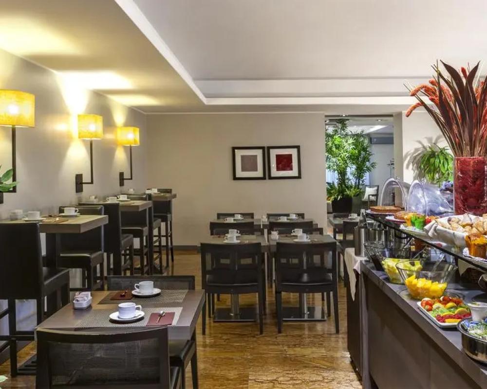 фото Living Hotel