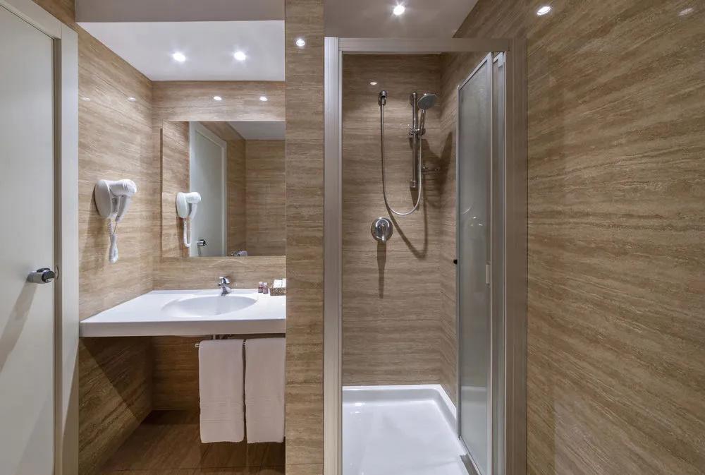 фото Living Hotel