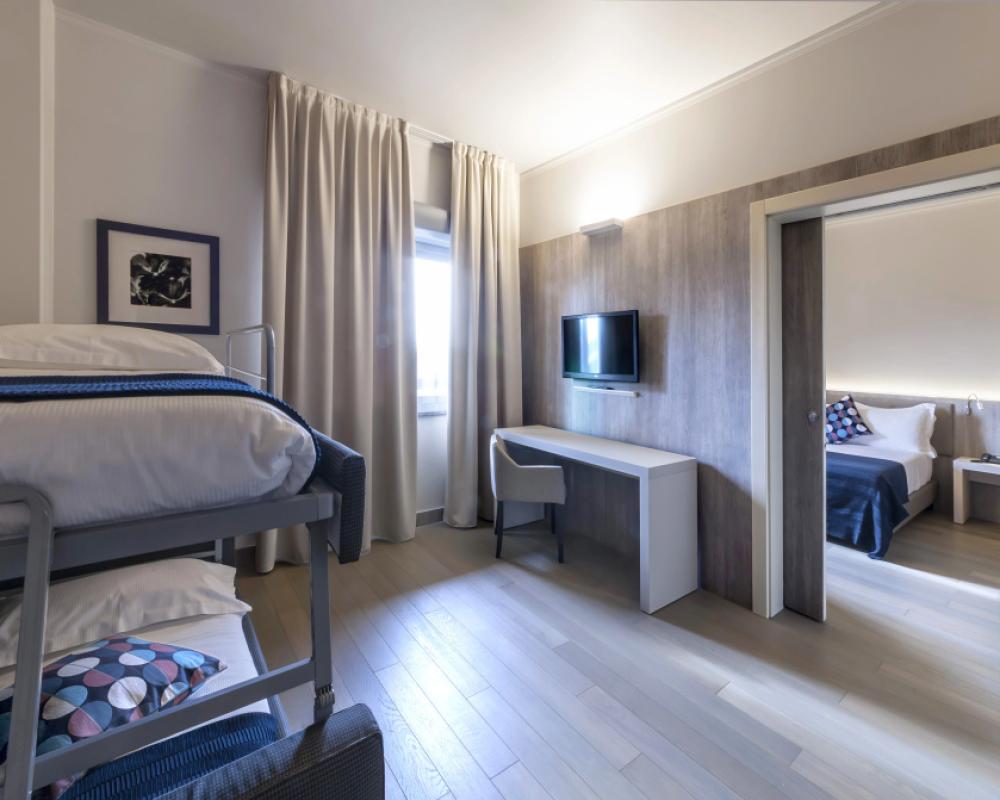 фото Living Hotel