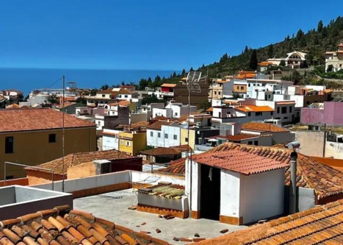 Alma Hostel