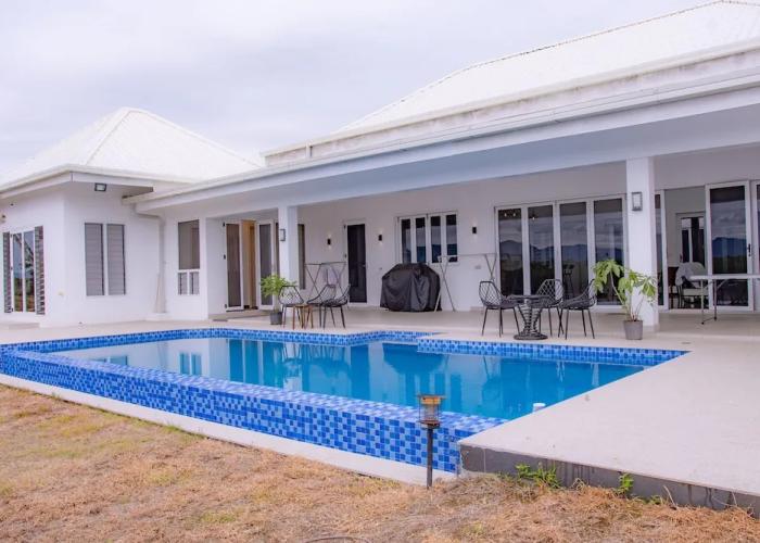 Lake Side Deluxe Villa