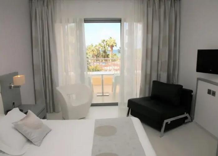 St. George Beach Hotel & Spa Resort