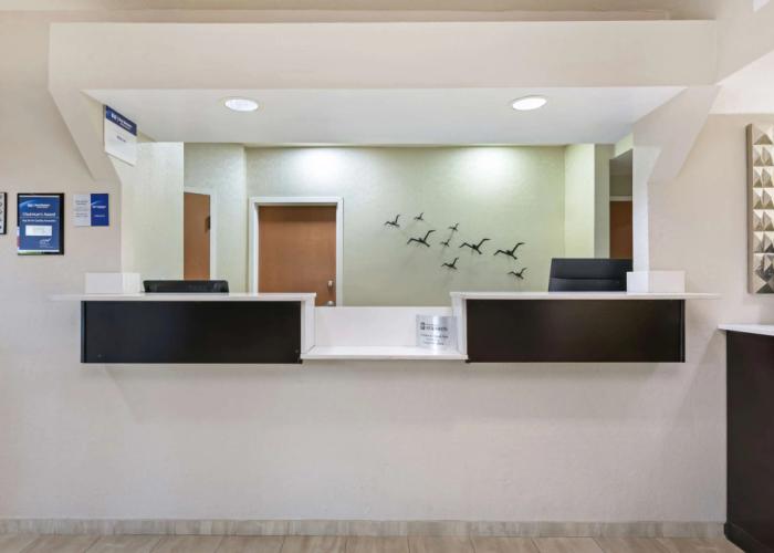 Best Western Edgewater Inn