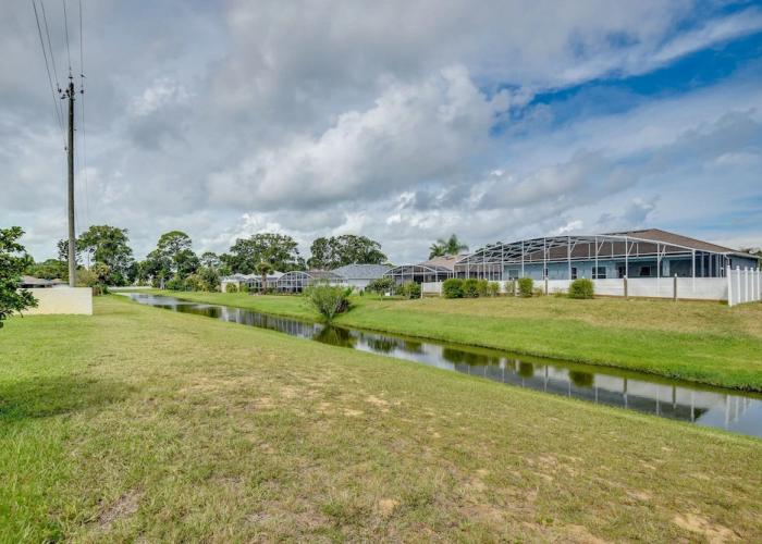 Edgewater Vacation Home w/ Game Room & Pool Access