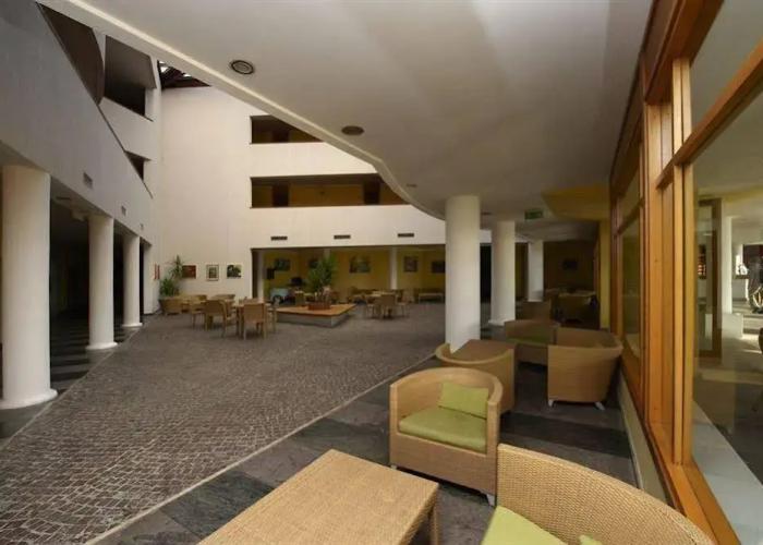 Hotel & Villaggio Torre Normanna