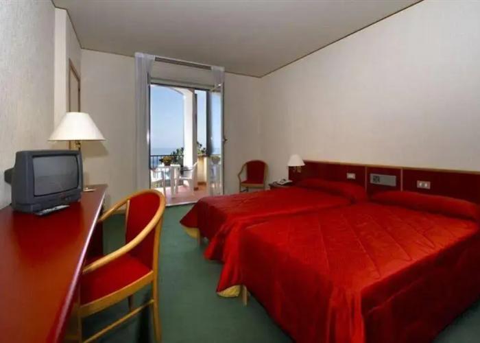 Hotel & Villaggio Torre Normanna