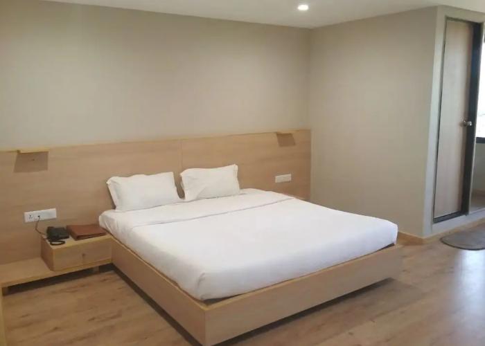 Hotel Berlin Gandhinagar