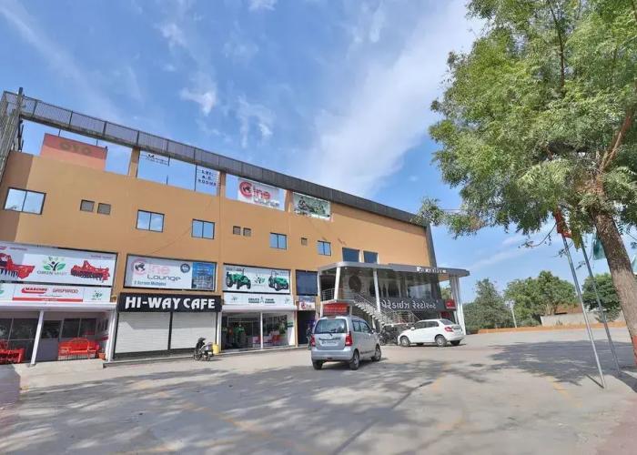 Hotel Prayosha