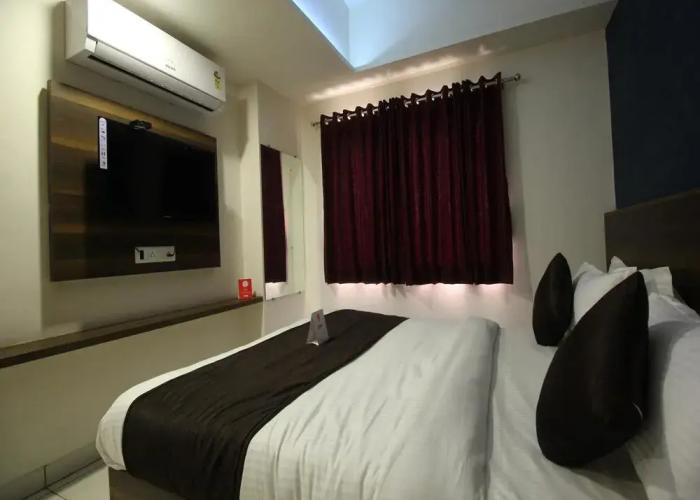 Hotel Prayosha