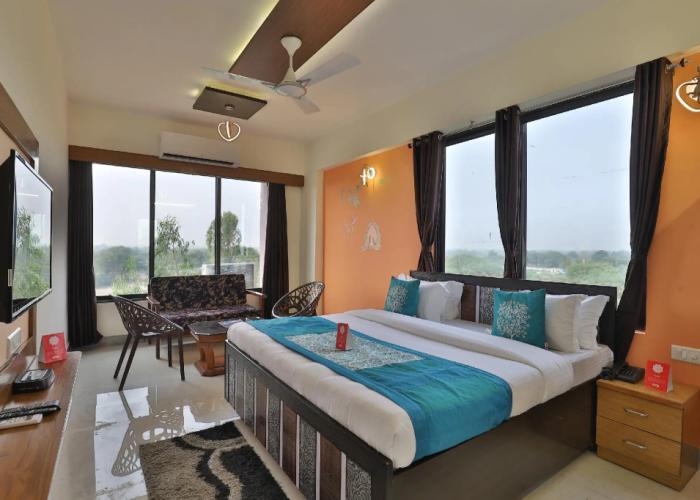 OYO 5584 Hotel Siddharth Inn