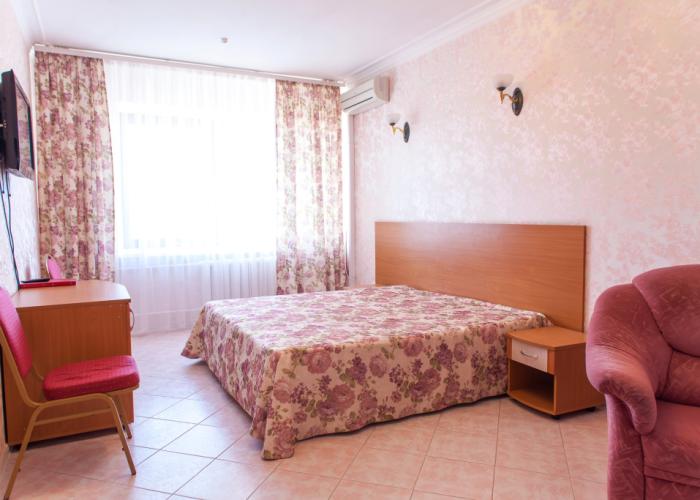 Chetyire Sezona Hotel