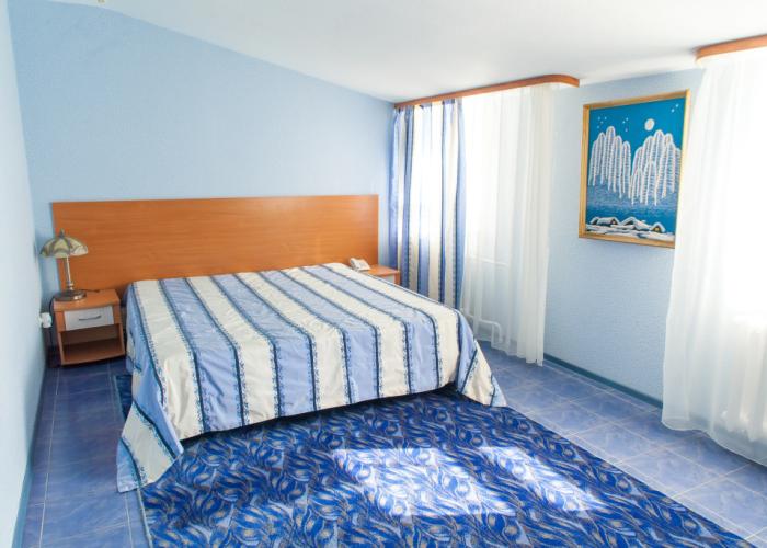 Chetyire Sezona Hotel