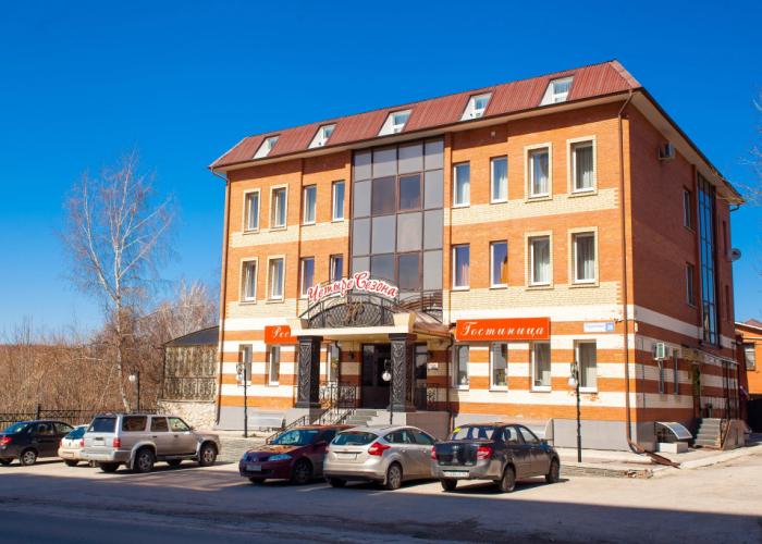 Chetyire Sezona Hotel