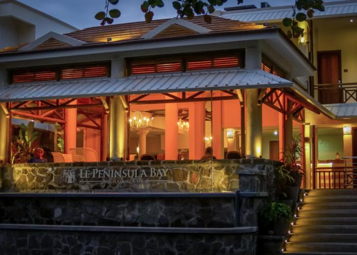 Le Peninsula Bay Beach Resort