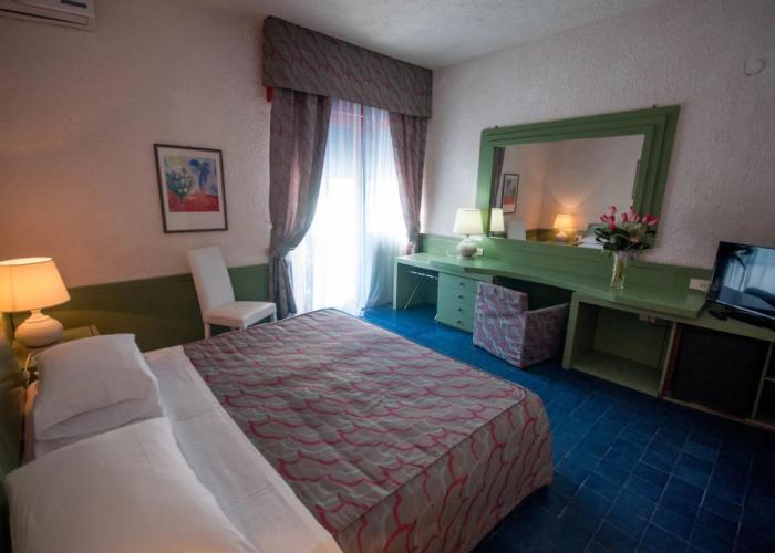 Marina Club Hotel