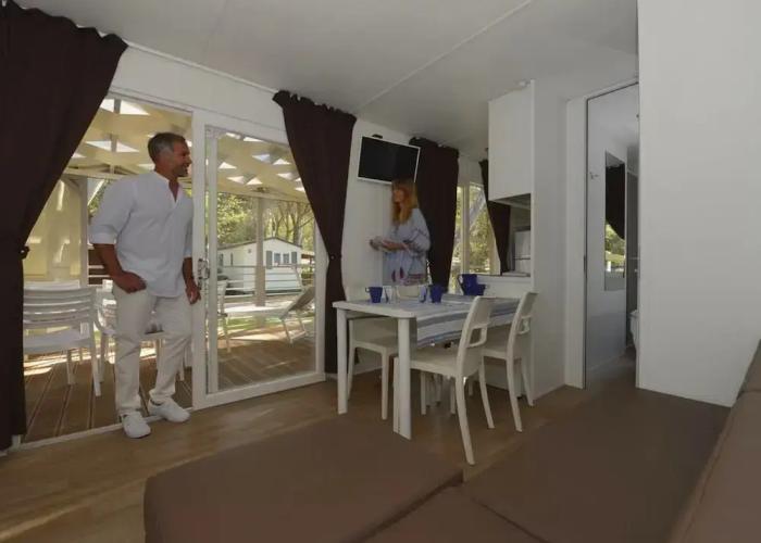Belvilla by OYO Baia Domizia Villaggio Camping C5