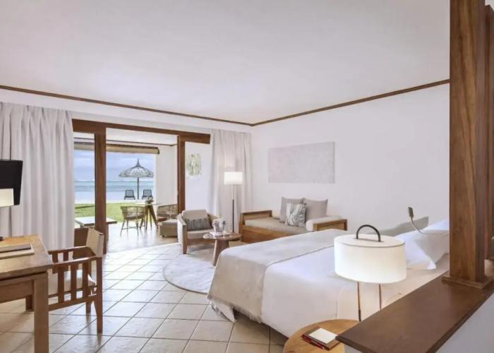 Paradis Beachcomber Golf Resort & Spa