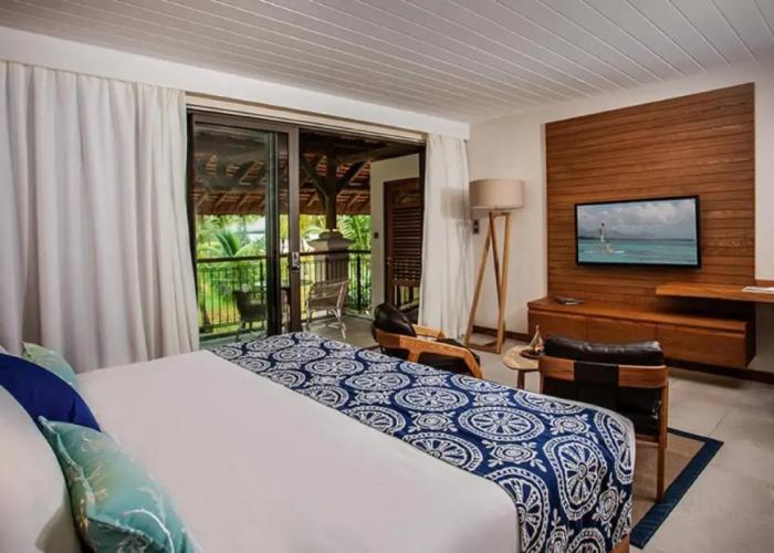Paradis Beachcomber Golf Resort & Spa