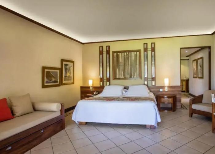 Paradis Beachcomber Golf Resort & Spa