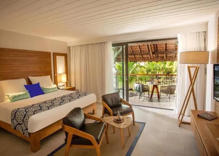 Paradis Beachcomber Golf Resort & Spa