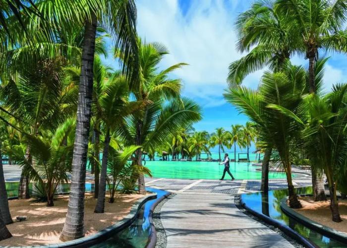 Dinarobin Beachcomber