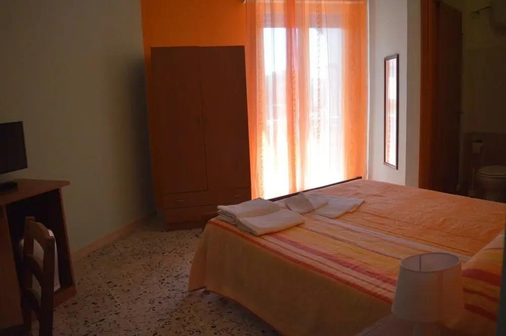 фото B&B Scalea Rooms