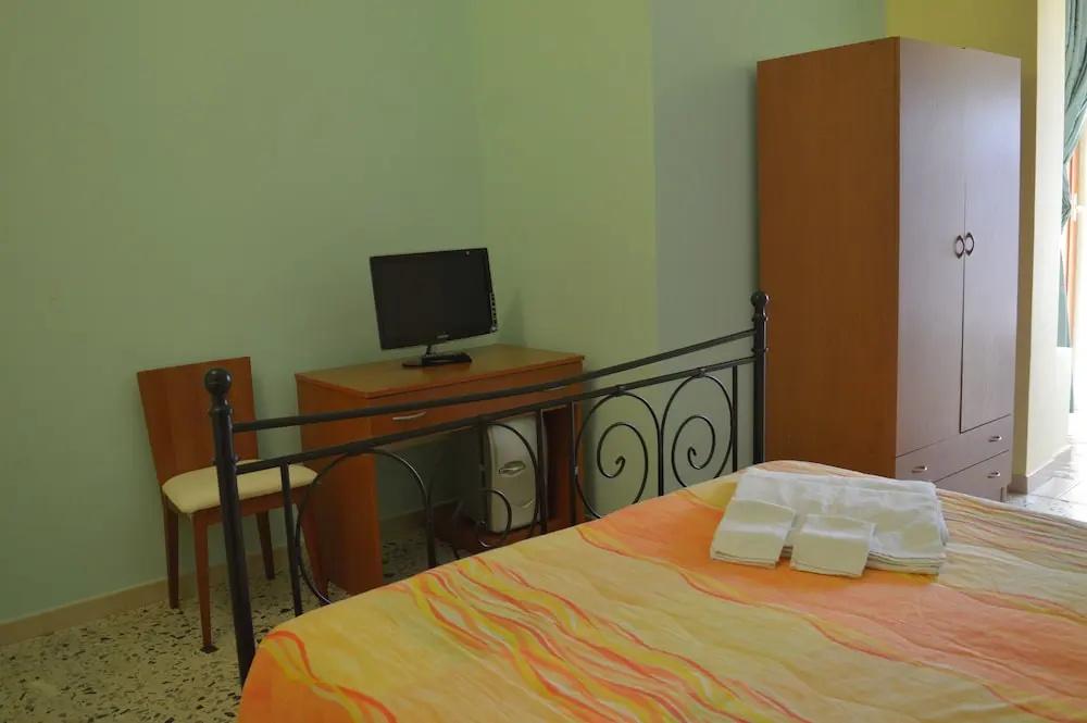 фото B&B Scalea Rooms