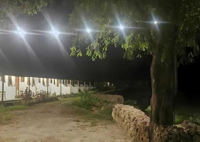THE VILLAGE INN Rua Beach