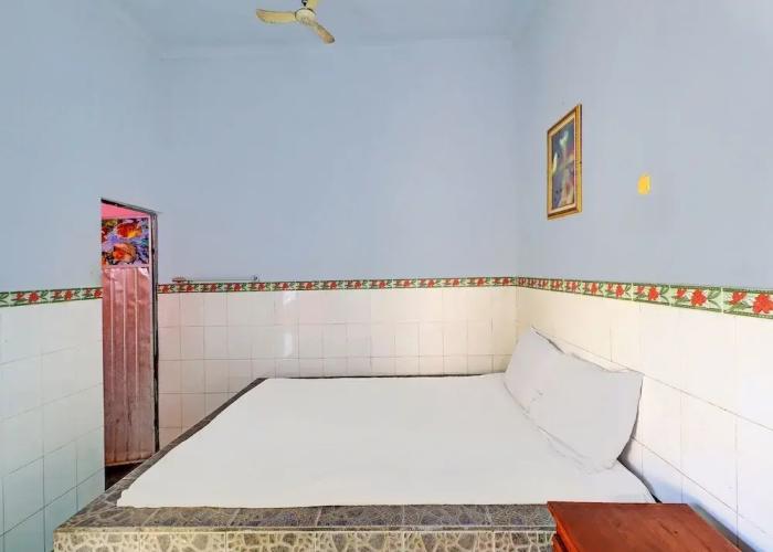 SPOT ON 92399 Hotel Sekar Jagat Near Pantai Baluk Rening