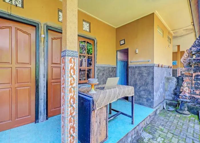 SPOT ON 92399 Hotel Sekar Jagat Near Pantai Baluk Rening