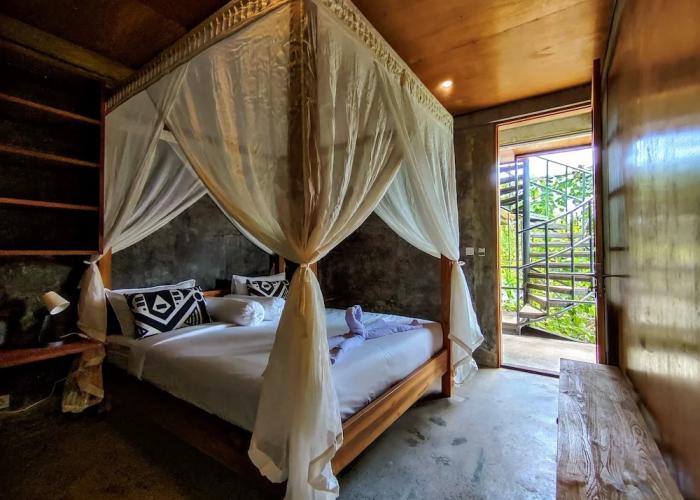 Mangroove Bay Boutique Hostel