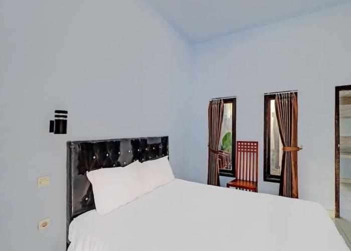 OYO 92401 Hotel Mustika