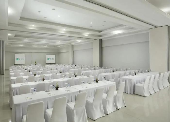Zizz Convention Hotel