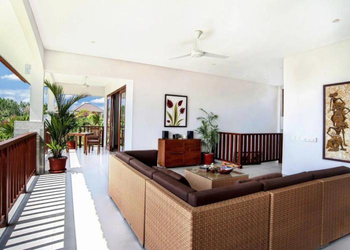 Villa Yenian by Villa Finder