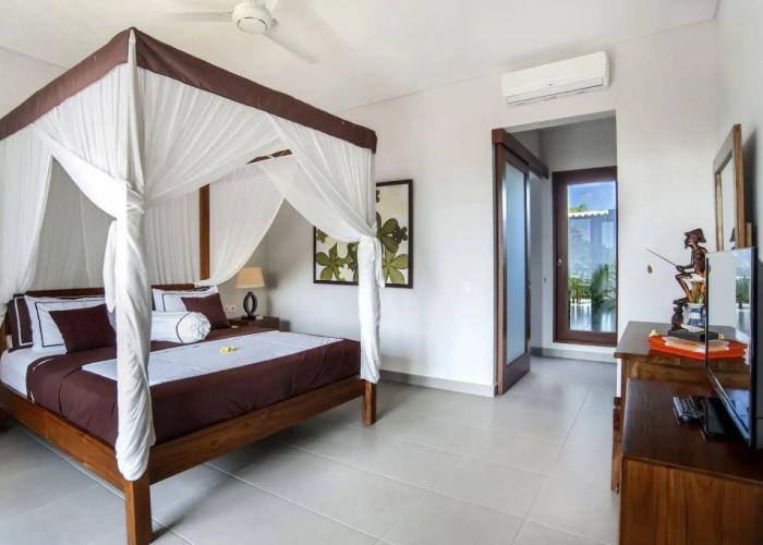 Villa Yenian by Villa Finder
