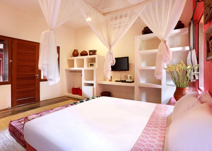 PinkCoco Uluwatu - Constant Surprises & for Cool Adults Only