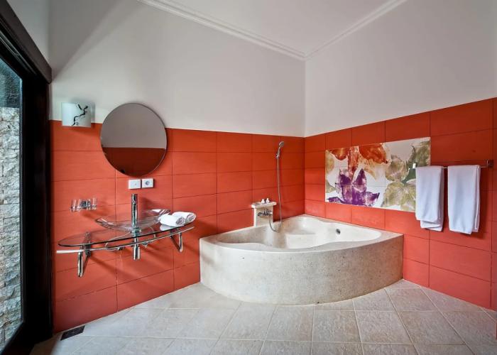 Rossa Garden Hotel