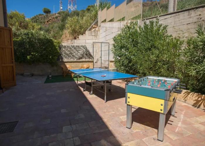 Holiday House With Panoramic View, Balcony, Wifi, and Near the Sea