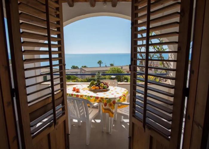 Holiday House With Panoramic View, Balcony, Wifi, and Near the Sea