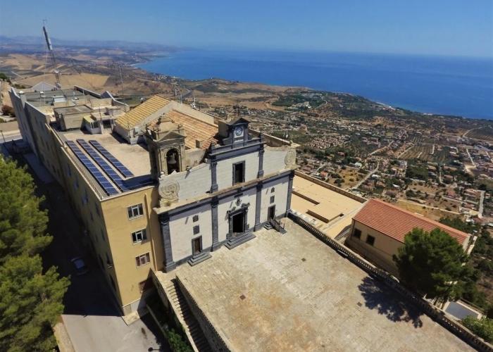Holiday Home in Sciacca Mare Tennis Soccer Field, Barbecue, Wifi, Kitchenette