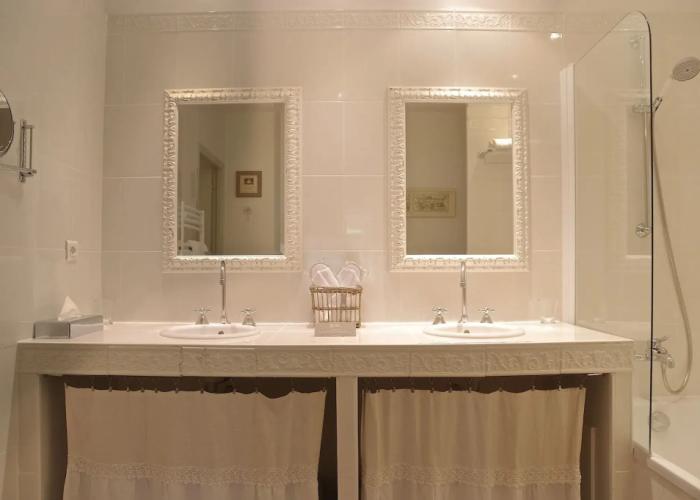 Les Glycines - Hôtel & Spa