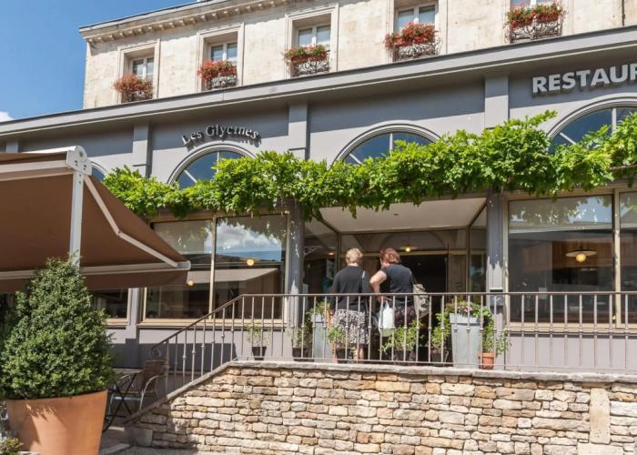 Les Glycines - Hôtel & Spa