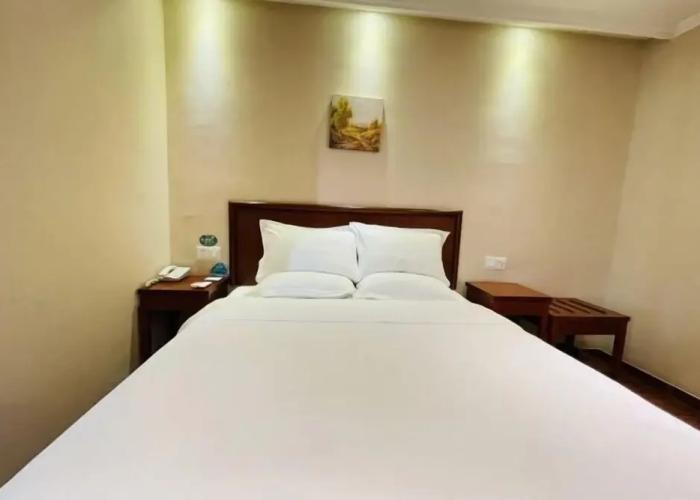 GreenTree Inn Fuyang Shopping Mall