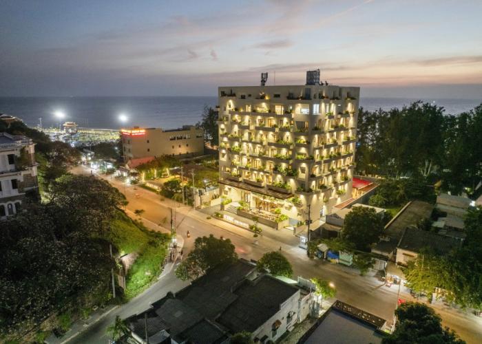 Iconic Long Hai Hotel