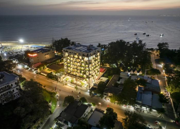 Iconic Long Hai Hotel