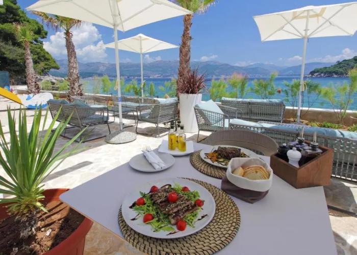 Kalamota Beach House