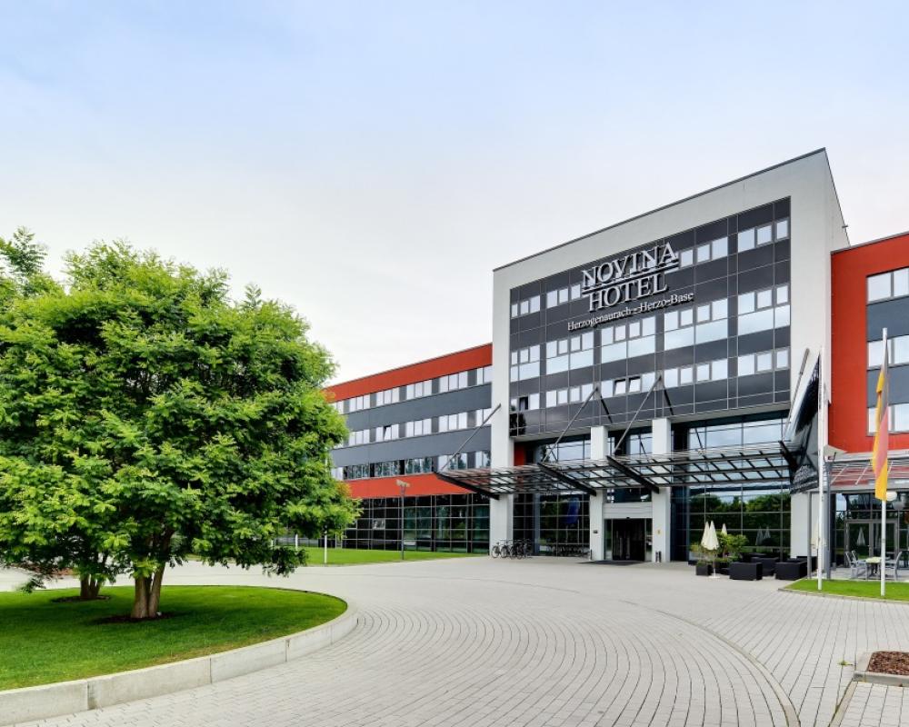 NOVINA HOTEL Herzogenaurach Herzo Base