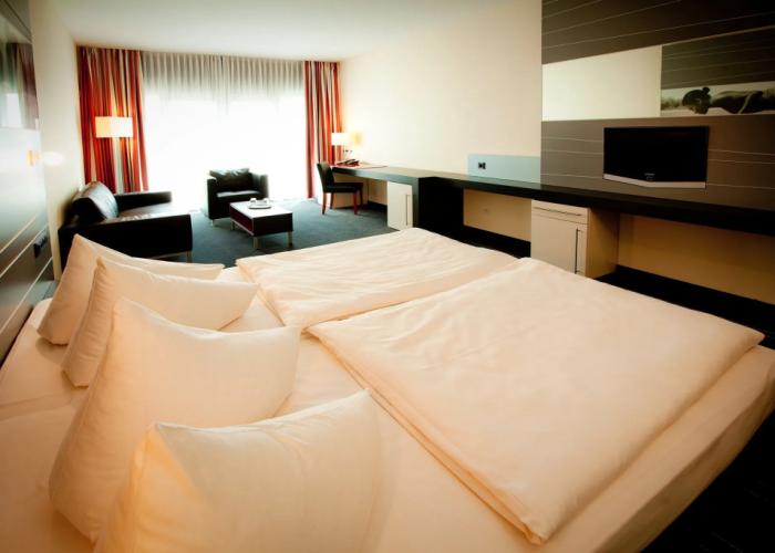 NOVINA HOTEL Herzogenaurach Herzo Base