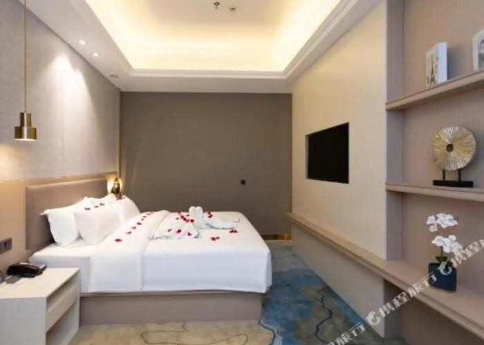 Yeste International Hotel (Ceramics Center)